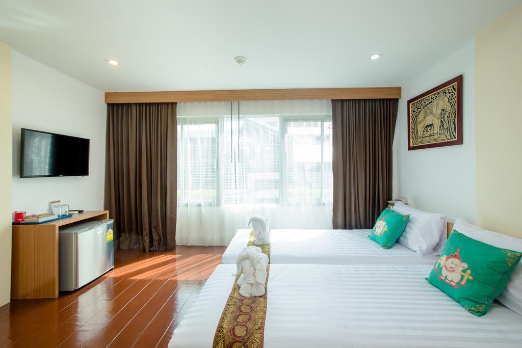 Patong Landmark Hotel Стая снимка