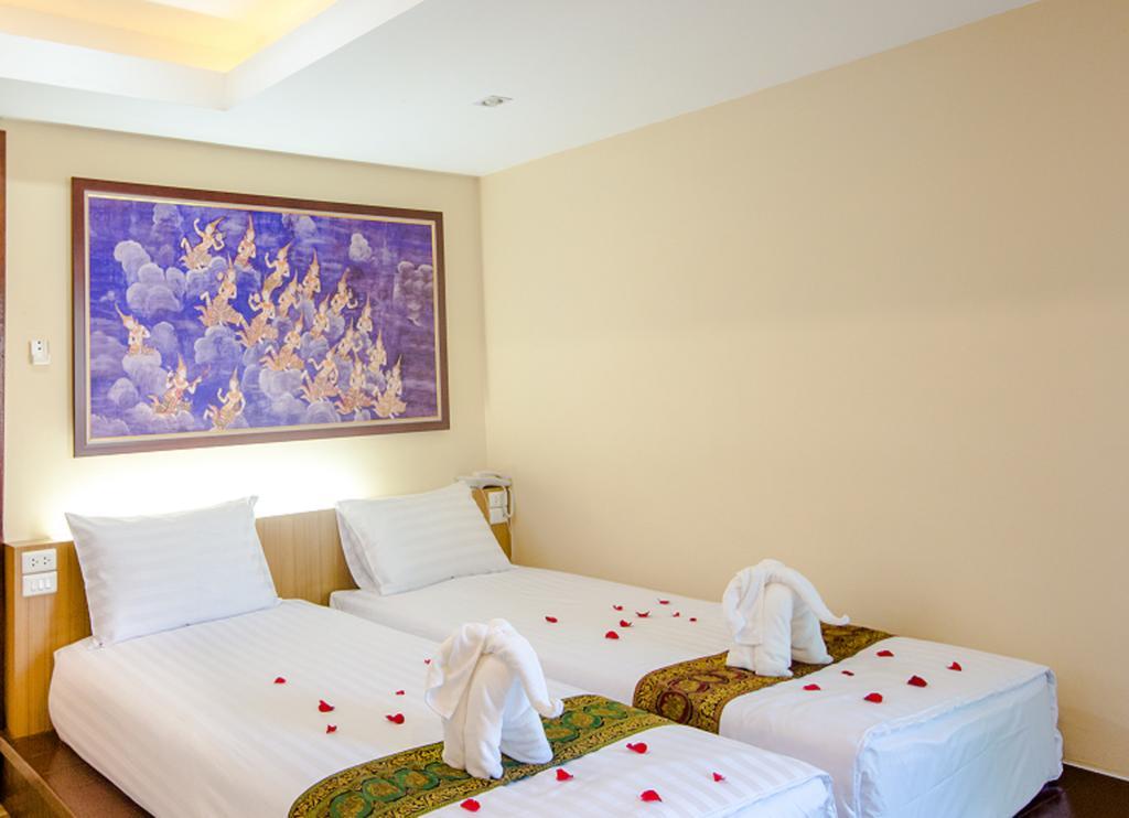 Patong Landmark Hotel Стая снимка